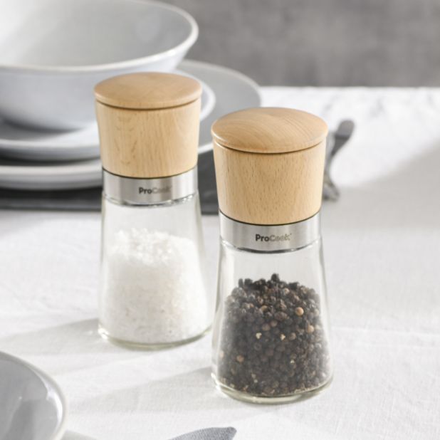 https://site-assets.procook.co.uk/media-2023/files/Tableware%20Department/Tableware%20Dept/Salt%20%26%20Pepper%20Grinders.jpg